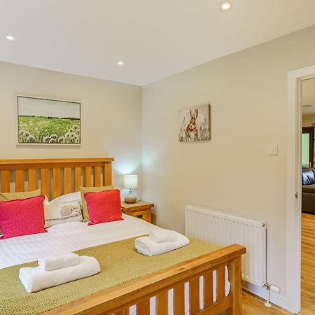 Bluebell Lodge 4 With Hot Tub Newton Stewart Exterior photo